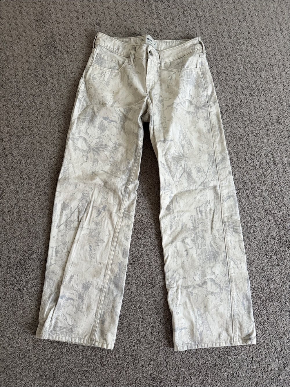 Hollister Women's Light Gray Patterned Straight-Leg Pants